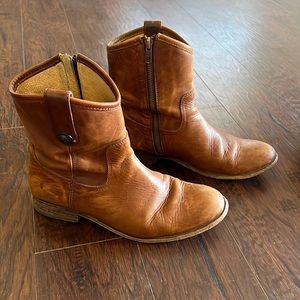 Frye Melissa Button Short Boots